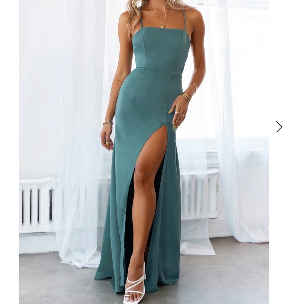 DEAR EMILIA PRINCESS AURORA MAXI DRESS TEAL SMALL NWT